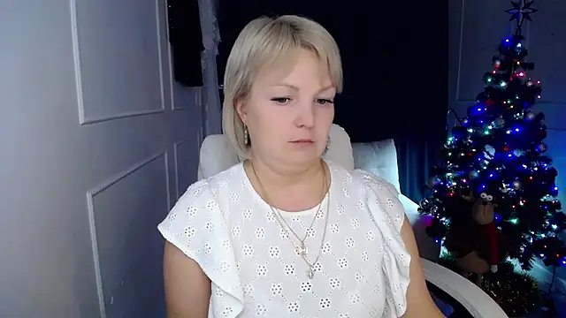 Snapshot of Juarnea chatting on January 28, 2025, 8:47 pm Juarnea online show from January 28, 2025, 8:47 pm