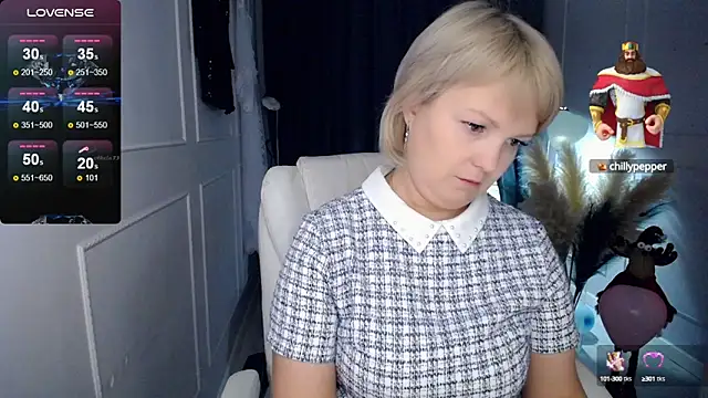 Snapshot of Juarnea chatting on February 19, 2025, 2:01 pm Juarnea online show from February 19, 2025, 2:01 pm