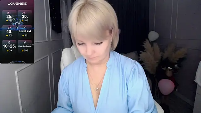 Snapshot of Juarnea chatting on March 3, 2025, 12:37 pm Juarnea online show from March 3, 2025, 12:37 pm