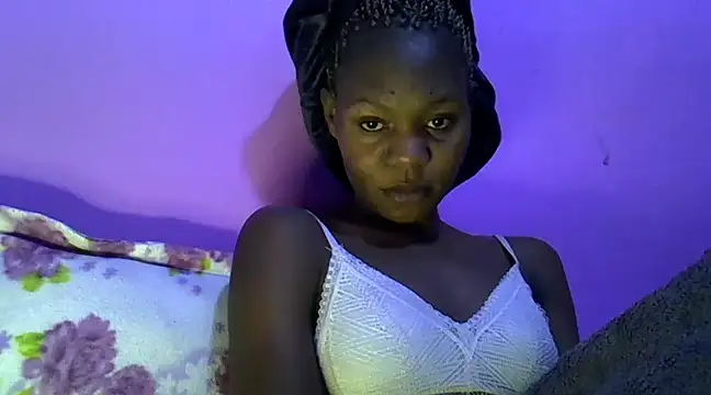 Snapshot of Cute_tamara chatting on December 11, 2024, 12:44 am Cute tamara online show from December 11, 2024, 12:44 am