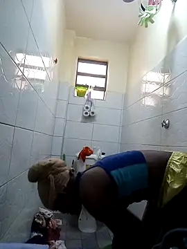 Snapshot of Cute_tamara chatting on October 31, 2025, 9:54 am Cute tamara online show from October 31, 2025, 9:54 am