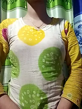 Snapshot of Aruyeshi- chatting on February 13, 2025, 4:07 pm Aruyeshi- online show from February 13, 2025, 4:07 pm