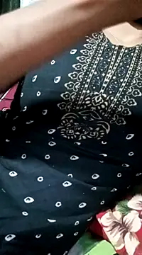 Snapshot of Aruyeshi- chatting on March 8, 2025, 10:11 am Aruyeshi- online show from March 8, 2025, 10:11 am