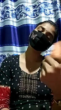 Snapshot of Aruyeshi- chatting on March 17, 2025, 2:45 pm Aruyeshi- online show from March 17, 2025, 2:45 pm