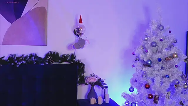 Snapshot of MrsPrude chatting on December 13, 2024, 8:41 am MrsPrude online show from December 13, 2024, 8:41 am