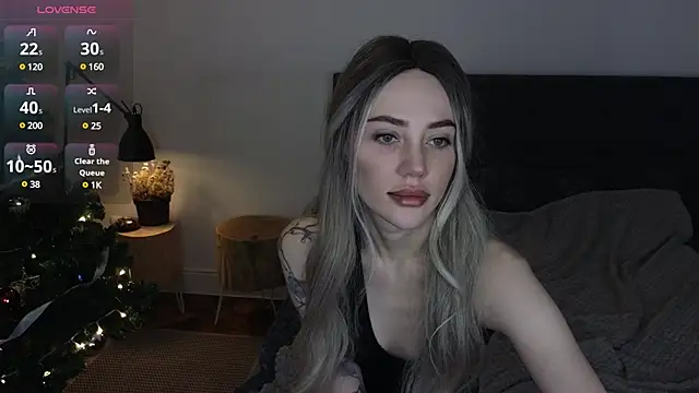 Snapshot of Sara_Tranquil chatting on December 8, 2024, 6:50 pm Sara Tranquil online show from December 8, 2024, 6:50 pm