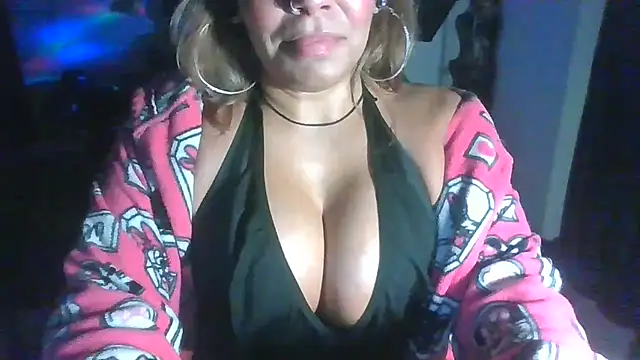 Snapshot of MadisonJayde chatting on January 31, 2025, 4:03 am MadisonJayde online show from January 31, 2025, 4:03 am