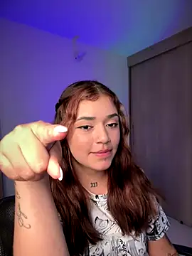 Snapshot of JoselinFlower_ chatting on December 2, 2024, 3:37 am JoselinFlower  online show from December 2, 2024, 3:37 am