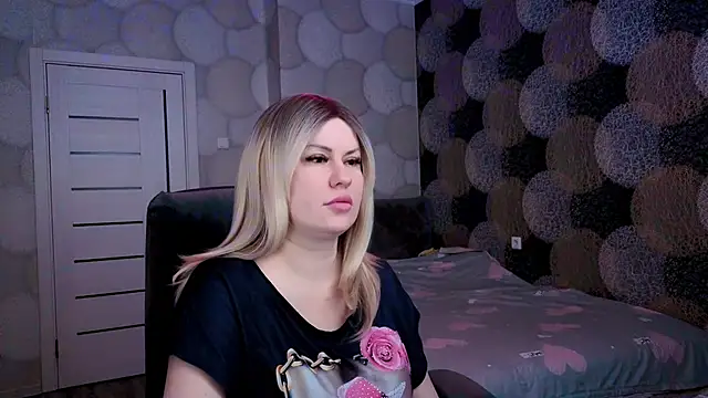 Snapshot of natusik chatting on February 1, 2025, 7:36 am natusik online show from February 1, 2025, 7:36 am