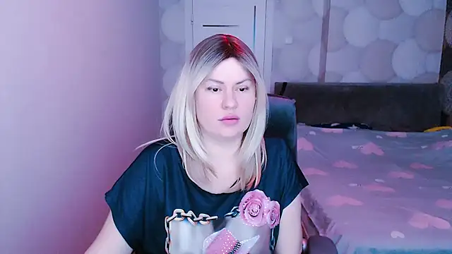 Snapshot of natusik chatting on February 12, 2025, 6:40 am natusik online show from February 12, 2025, 6:40 am