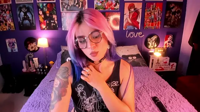 anne cross online show from September 23, 2025, 12:24 am