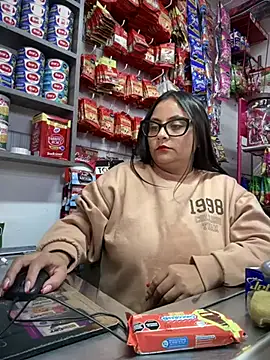 Snapshot of Sol_biglips chatting on December 10, 2024, 8:16 pm Sol biglips online show from December 10, 2024, 8:16 pm