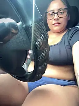 Snapshot of Sol_biglips chatting on February 28, 2025, 4:31 pm Sol biglips online show from February 28, 2025, 4:31 pm