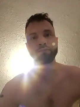 Snapshot of Talenjames4 chatting on October 1, 2025, 2:23 pm Talenjames4 online show from October 1, 2025, 2:23 pm