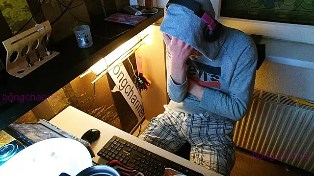 BongChannel online show from January 8, 2025, 5:16 am