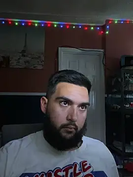 Snapshot of bigdickgio6923 chatting on December 17, 2024, 5:51 am bigdickgio6923 online show from December 17, 2024, 5:51 am