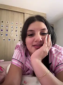 Snapshot of EmilyS__ chatting on March 19, 2025, 6:46 am EmilyS online show from March 19, 2025, 6:46 am