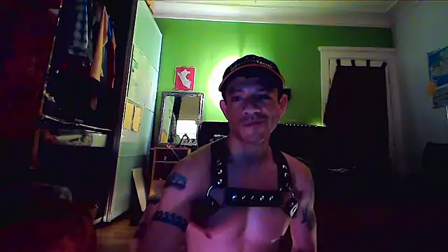 Snapshot of Tony_Torrente chatting on January 13, 2025, 4:18 am Tony Torrente online show from January 13, 2025, 4:18 am