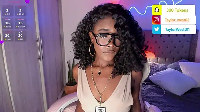 Snapshot of Miss_westt_ chatting on January 18, 2025, 7:49 am Miss westt online show from January 18, 2025, 7:49 am