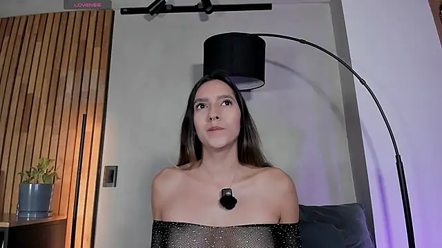 Snapshot of honeyhot69__ chatting on September 18, 2025, 11:34 am honeyhot69   online show from September 18, 2025, 11:34 am