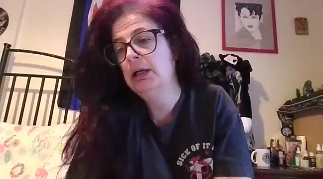 Snapshot of MissKisu chatting on December 19, 2024, 10:56 am MissKisu online show from December 19, 2024, 10:56 am