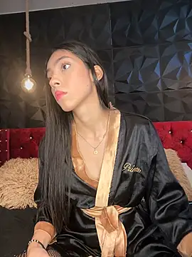 Snapshot of Ema_azel chatting on December 11, 2024, 1:39 pm Ema azel online show from December 11, 2024, 1:39 pm