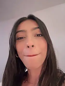 Snapshot of Ema_azel chatting on December 28, 2024, 3:48 pm Ema azel online show from December 28, 2024, 3:48 pm