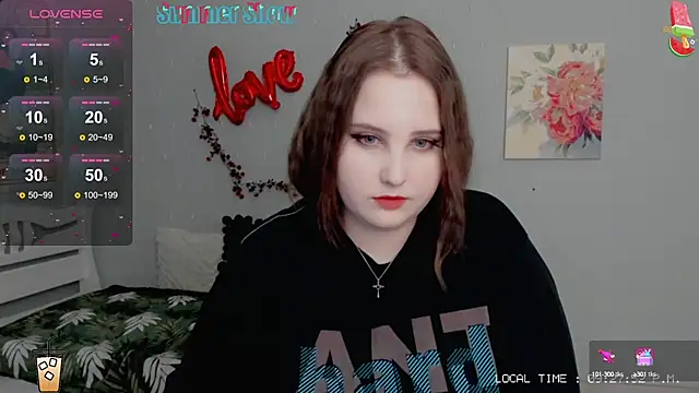 Snapshot of Crystal_Chris chatting on March 7, 2025, 7:27 pm Crystal Chris online show from March 7, 2025, 7:27 pm