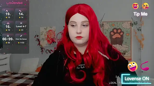 Snapshot of Crystal_Chris chatting on October 19, 2025, 11:00 am Crystal Chris online show from October 19, 2025, 11:00 am