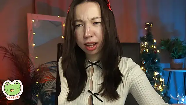 Snapshot of Sarah_Son chatting on January 11, 2025, 5:31 am Sarah Son online show from January 11, 2025, 5:31 am