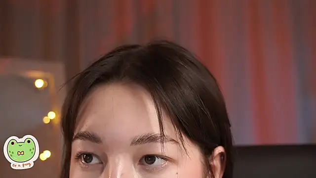 Snapshot of Sarah_Son chatting on January 15, 2025, 8:51 am Sarah Son online show from January 15, 2025, 8:51 am