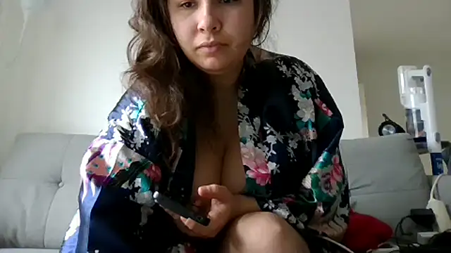 Snapshot of minette-sexy chatting on January 21, 2025, 10:41 am minette-sexy online show from January 21, 2025, 10:41 am