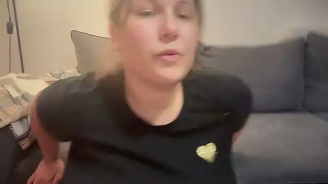 Snapshot of minette-sexy chatting on October 1, 2025, 8:59 pm minette-sexy online show from October 1, 2025, 8:59 pm