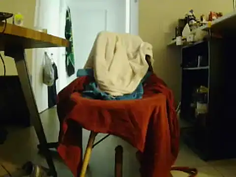 Snapshot of L0cKyseven77 chatting on February 23, 2025, 5:56 am L0cKyseven77 online show from February 23, 2025, 5:56 am