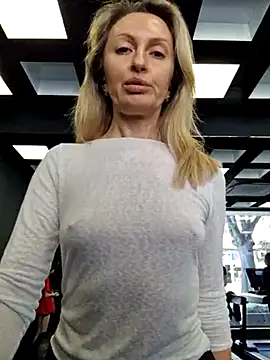 Snapshot of Miss____Mia_ chatting on February 23, 2025, 11:33 am Miss    Mia  online show from February 23, 2025, 11:33 am