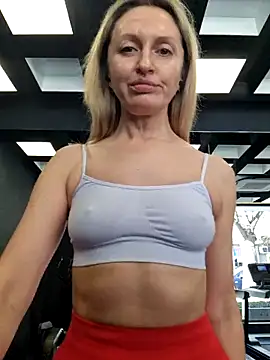 Snapshot of Miss____Mia_ chatting on March 6, 2025, 10:09 am Miss    Mia  online show from March 6, 2025, 10:09 am