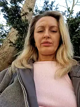 Snapshot of Miss____Mia_ chatting on March 21, 2025, 11:12 am Miss    Mia  online show from March 21, 2025, 11:12 am