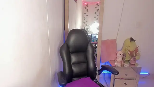 Snapshot of hellensexy chatting on December 29, 2024, 3:57 pm hellensexy online show from December 29, 2024, 3:57 pm