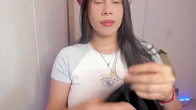 Snapshot of hellensexy chatting on January 16, 2025, 8:46 pm hellensexy online show from January 16, 2025, 8:46 pm