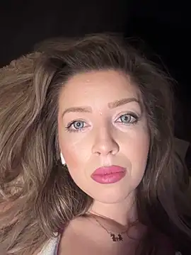 Snapshot of SonyaD_ chatting on January 6, 2025, 4:36 am SonyaD online show from January 6, 2025, 4:36 am