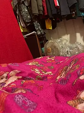 Snapshot of A6229 chatting on February 21, 2025, 10:15 pm A6229 online show from February 21, 2025, 10:15 pm