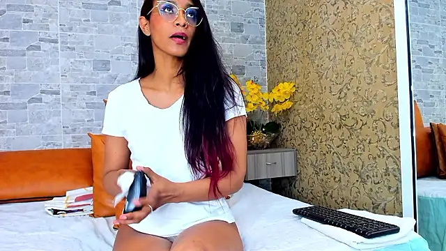 Snapshot of ZoeSmitth chatting on December 3, 2024, 2:14 am ZoeSmitth online show from December 3, 2024, 2:14 am