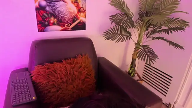 Snapshot of Miia_Thompsonn chatting on December 4, 2024, 3:04 am Miia Thompsonn online show from December 4, 2024, 3:04 am