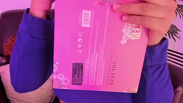 Snapshot of Miia_Thompsonn chatting on January 17, 2025, 3:12 am Miia Thompsonn online show from January 17, 2025, 3:12 am