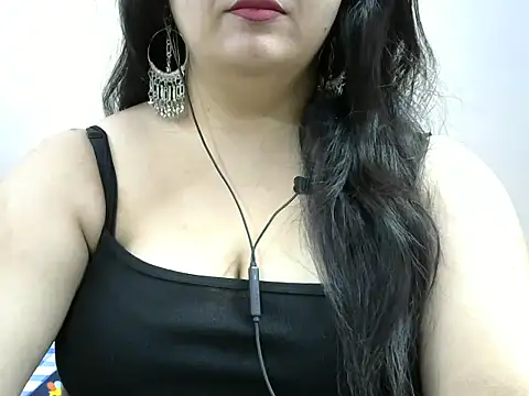 Snapshot of Shruti_139 chatting on October 13, 2025, 5:46 pm Shruti 139 online show from October 13, 2025, 5:46 pm