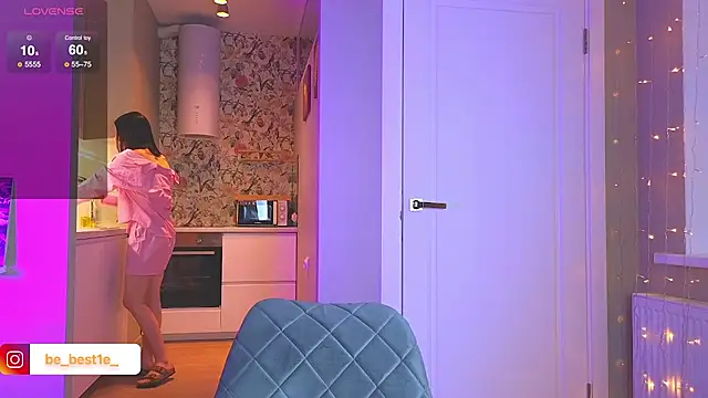 Snapshot of Vostok-6 chatting on January 9, 2025, 12:09 pm Vostok-6 online show from January 9, 2025, 12:09 pm