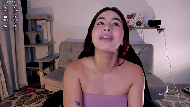 Zarah Blare online show from March 18, 2025, 1:32 am