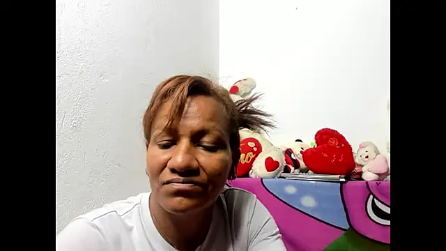 Snapshot of Laflaka22 chatting on December 8, 2024, 11:19 pm Laflaka22 online show from December 8, 2024, 11:19 pm