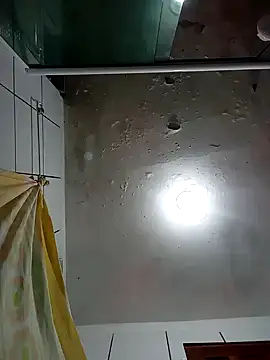 Snapshot of Yara0k chatting on January 8, 2025, 9:21 am Yara0k online show from January 8, 2025, 9:21 am