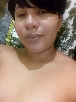 Snapshot of Yara0k chatting on January 16, 2025, 10:10 am Yara0k online show from January 16, 2025, 10:10 am